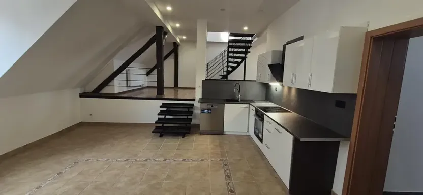 Pronájem atypického bytu, Česká Lípa, 147 m2