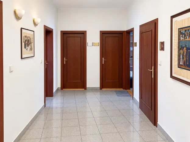 Pronájem kanceláře, Hradec Králové, Kollárova, 116 m2