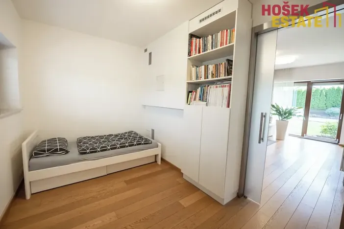 Prodej rodinného domu, Holubice, 240 m2