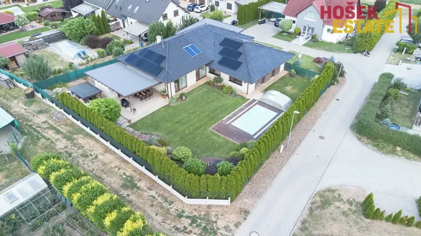 Prodej rodinného domu, Holubice, 240 m2