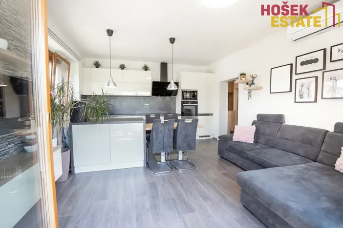 Prodej bytu 3+kk, Holubice, 79 m2