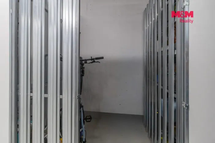 Pronájem bytu 2+kk, Praha - Hloubětín, Waltariho, 49 m2