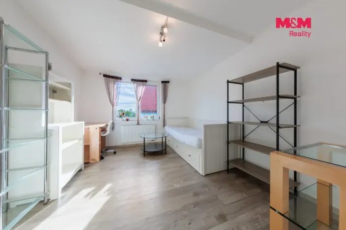 Prodej rodinného domu, Karlovy Vary - Stará Role, Slezská, 131 m2