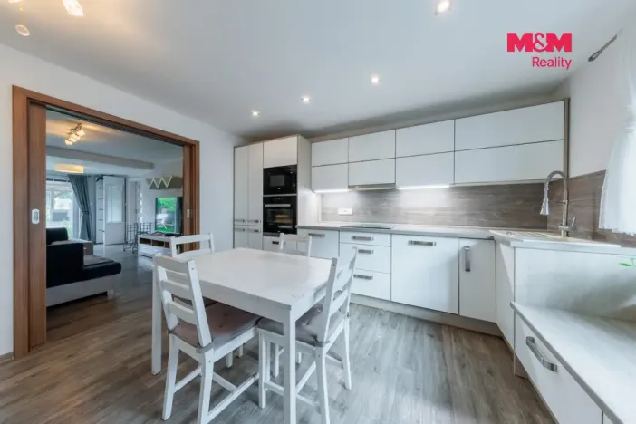 Prodej rodinného domu, Karlovy Vary - Stará Role, Slezská, 131 m2