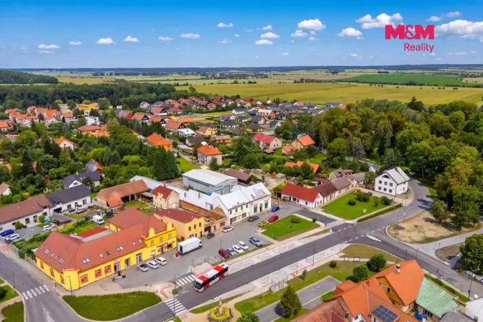 Pronájem obchodního prostoru, Křinec, Náměstí, 439 m2