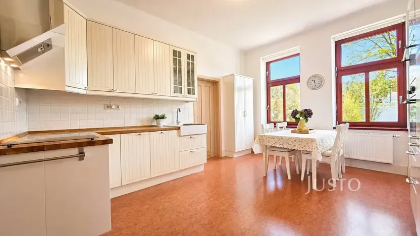 Prodej rodinného domu, Heřmaň, 257 m2