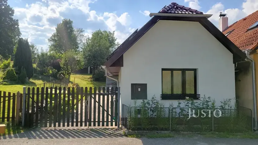 Prodej rodinného domu, Lhenice, 61 m2