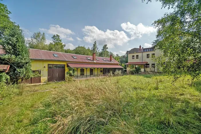 Dražba ubytování, Všechovice, 2500 m2