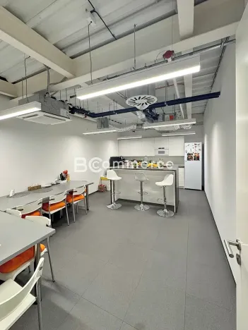 Pronájem kanceláře, Brno, Lazaretní, 150 m2
