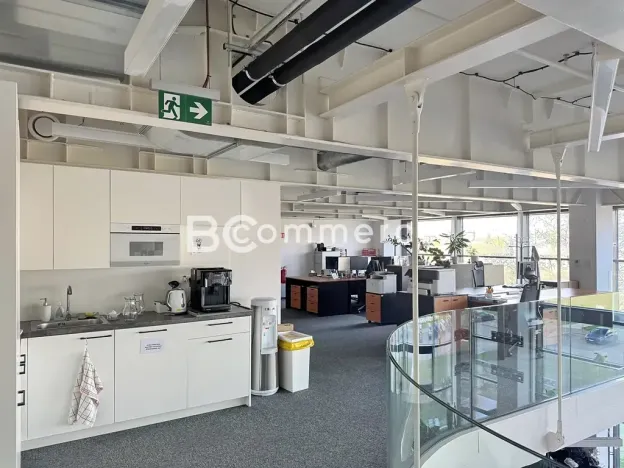 Pronájem kanceláře, Brno, Lazaretní, 380 m2