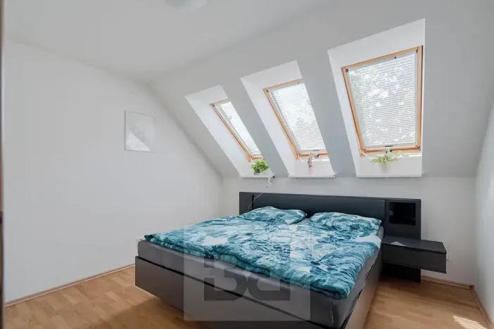 Pronájem rodinného domu, Praha - Kbely, Pod Nouzovem, 148 m2