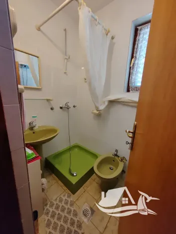 Prodej vícegeneračního domu, Njivice, Chorvatsko, 130 m2