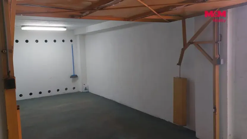 Prodej garáže, Praha, Chelčického, 18 m2