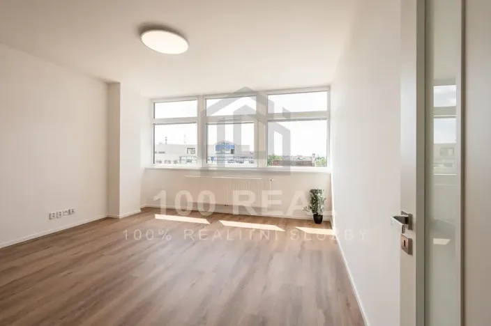 Pronájem bytu 2+kk, Pardubice, třída Míru, 54 m2