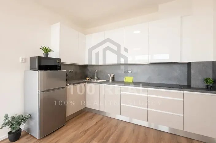 Pronájem bytu 2+kk, Pardubice, třída Míru, 54 m2