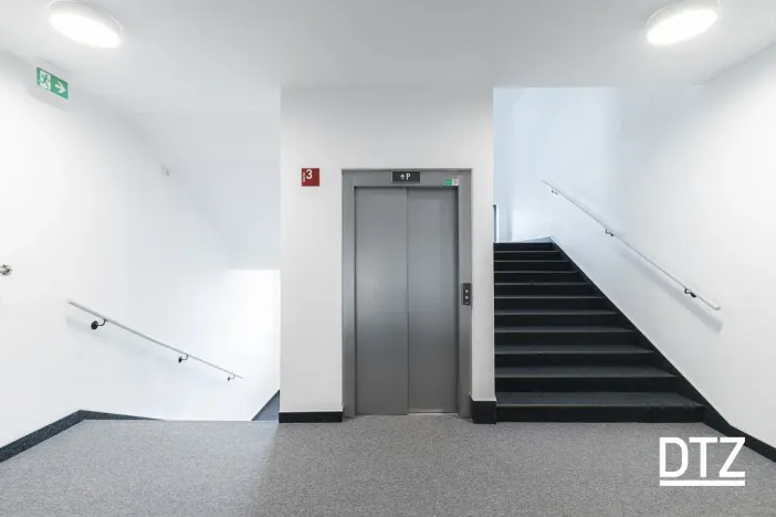 Pronájem kanceláře, Liberec - Liberec II-Nové Město, Chrastavská, 277 m2