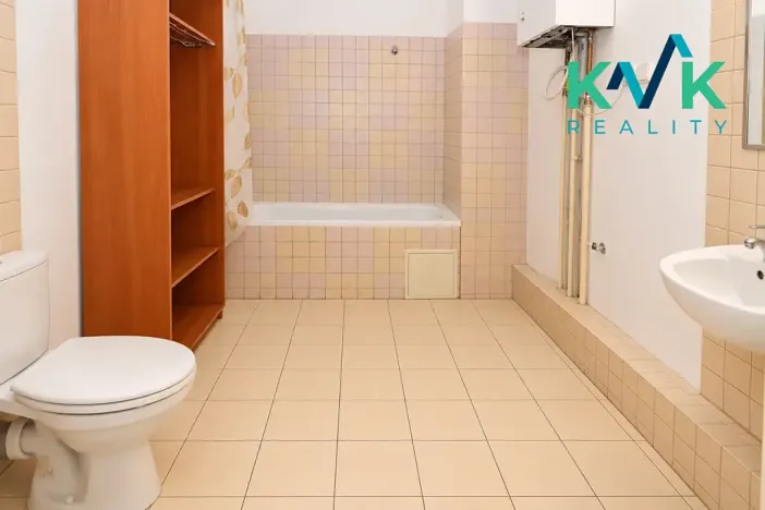 Prodej bytu 2+1, Karlovy Vary, Zámecký vrch, 72 m2