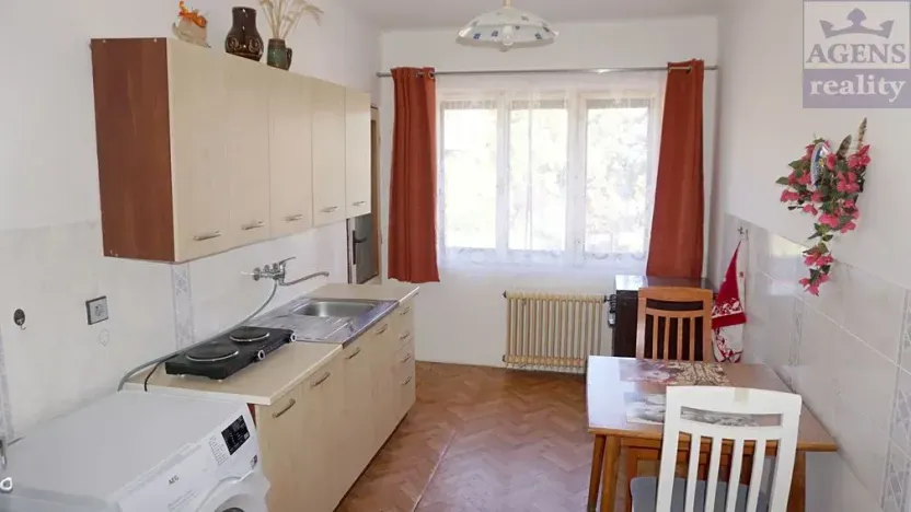 Prodej rodinného domu, Praha - Vinoř, Dašická, 182 m2