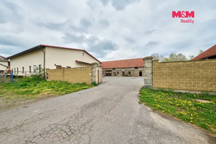 Pronájem výrobních prostor, Dubenec, 453 m2