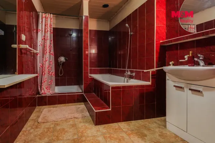 Prodej rodinného domu, Hanušovice, 229 m2
