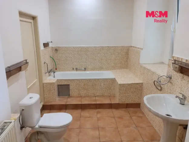 Prodej rodinného domu, Líský, 240 m2