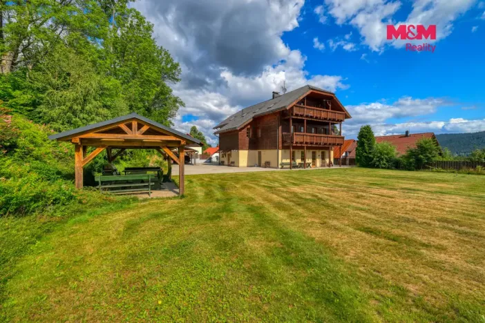 Prodej ubytování, Železná Ruda - Hojsova Stráž, 910 m2
