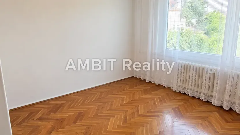 Pronájem bytu 3+1, Praha - Dejvice, Evropská, 80 m2