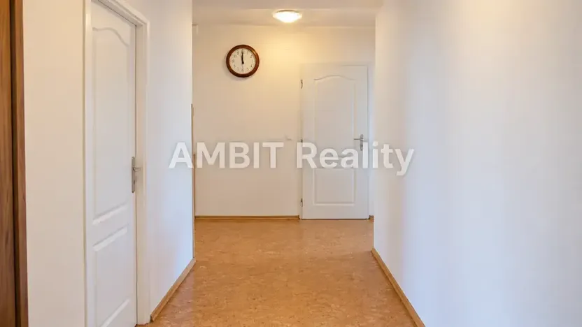 Pronájem bytu 3+1, Praha - Dejvice, Evropská, 80 m2