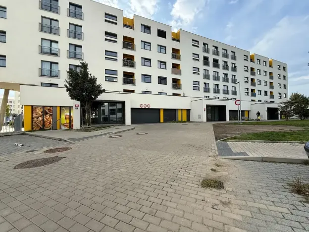 Pronájem garáže, Praha - Uhříněves, Ke kříži, 13 m2