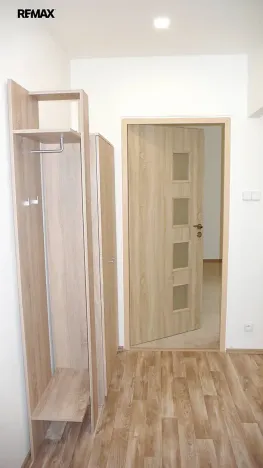 Pronájem bytu 1+1, Kladno, Finská, 43 m2