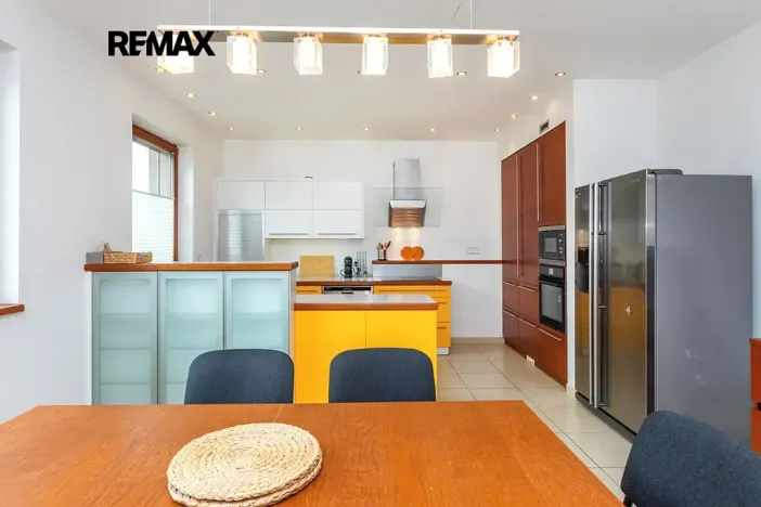 Prodej rodinného domu, Praha - Řeporyje, Havlůjové, 300 m2