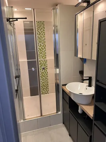 Prodej bytu 2+1, Karlovy Vary, Kpt. Nálepky, 65 m2
