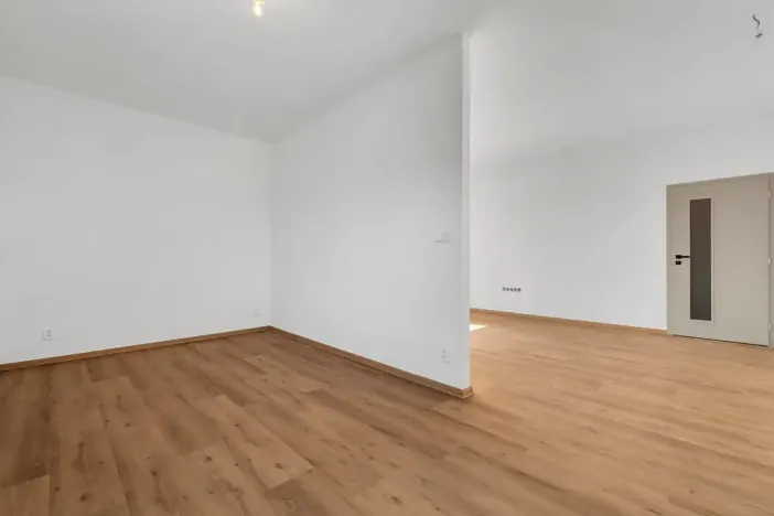 Prodej bytu 2+kk, Milovice, Topolová, 45 m2