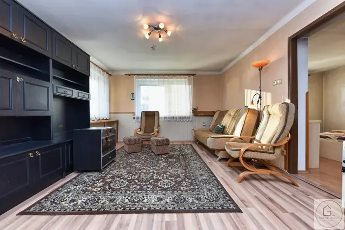 Prodej rodinného domu, Černuc, 240 m2