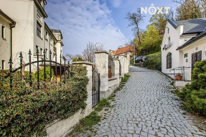 Prodej ubytování, Hluboká nad Vltavou, nám. Čsl. armády, 533 m2