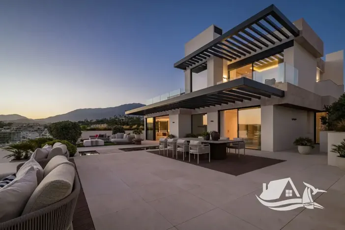 Prodej bytu 3+kk, Estepona, Španělsko, 113 m2