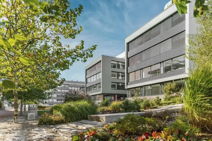 Pronájem kanceláře, Praha - Stodůlky, náměstí Junkových, 500 m2
