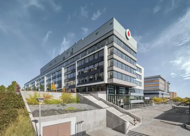 Pronájem kanceláře, Praha - Stodůlky, náměstí Junkových, 500 m2