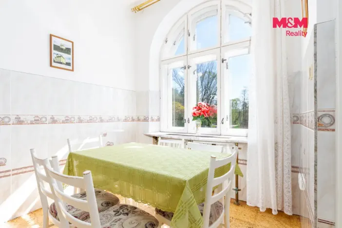 Prodej atypického bytu, Orlová - Město, Fr. Palackého, 140 m2