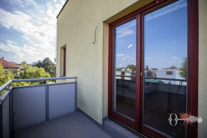 Prodej bytu 2+kk, Praha - Štěrboholy, Andersenova, 65 m2