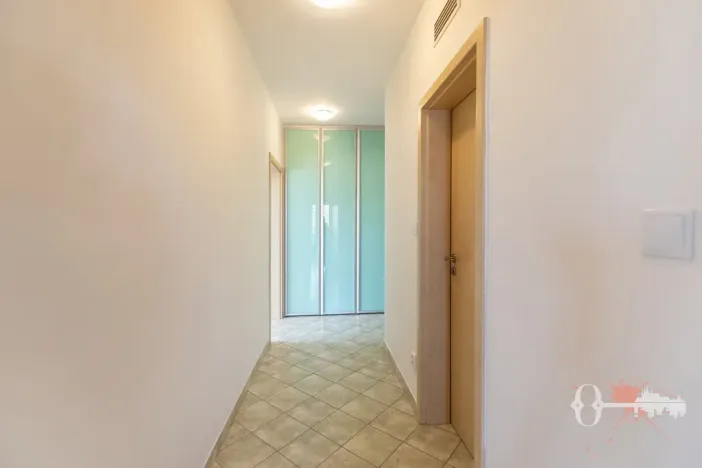Prodej bytu 2+kk, Praha - Štěrboholy, Andersenova, 65 m2