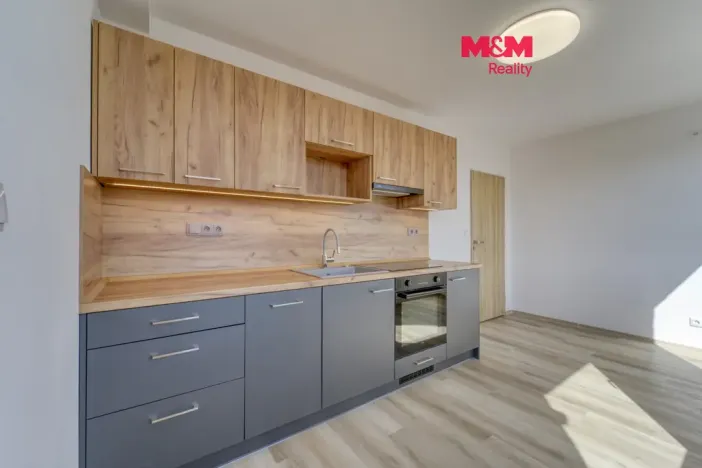 Pronájem bytu 1+1, Sušice, V Drahelinkách, 37 m2