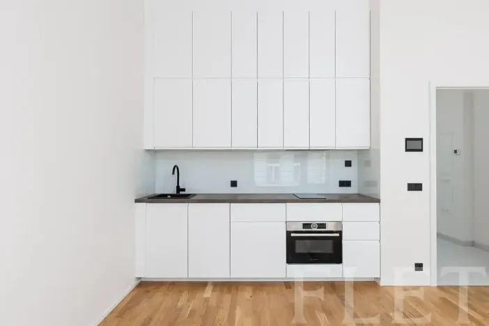 Pronájem bytu 1+kk, Praha - Smíchov, Grafická, 30 m2