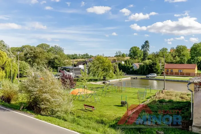 Prodej rodinného domu, Řisuty, 190 m2