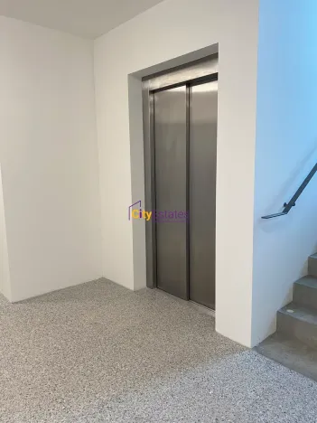 Pronájem bytu 2+kk, Praha - Smíchov, Nádražní, 56 m2