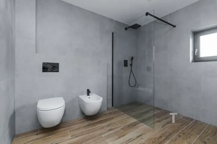 Prodej rodinného domu, Černovice, 200 m2