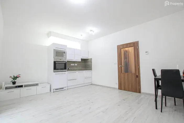 Pronájem bytu 1+kk, Brno, Lišejníková, 35 m2