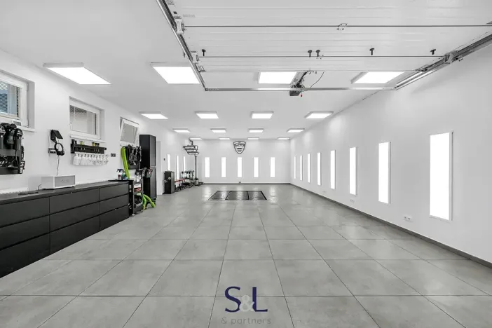 Prodej obchodního prostoru, Nový Bor, Česká, 325 m2