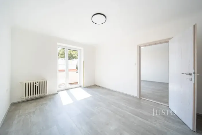 Pronájem bytu 2+1, Třeboň, Nádražní, 56 m2