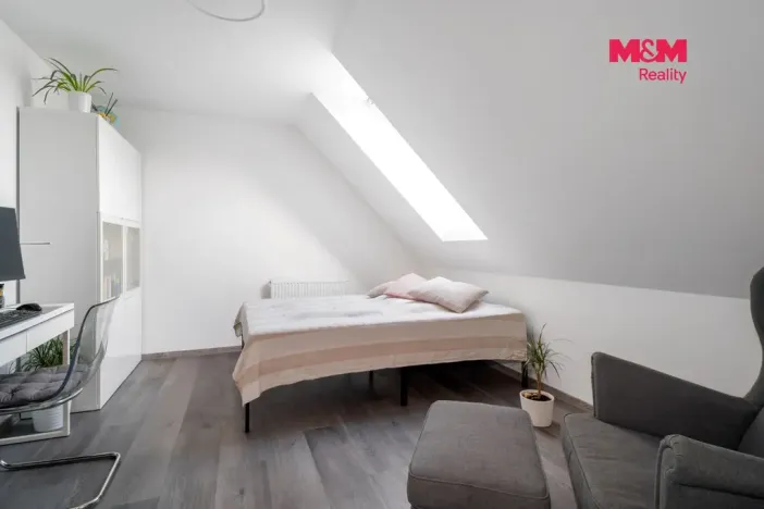Prodej rodinného domu, Chlumec nad Cidlinou - Kladruby, 147 m2